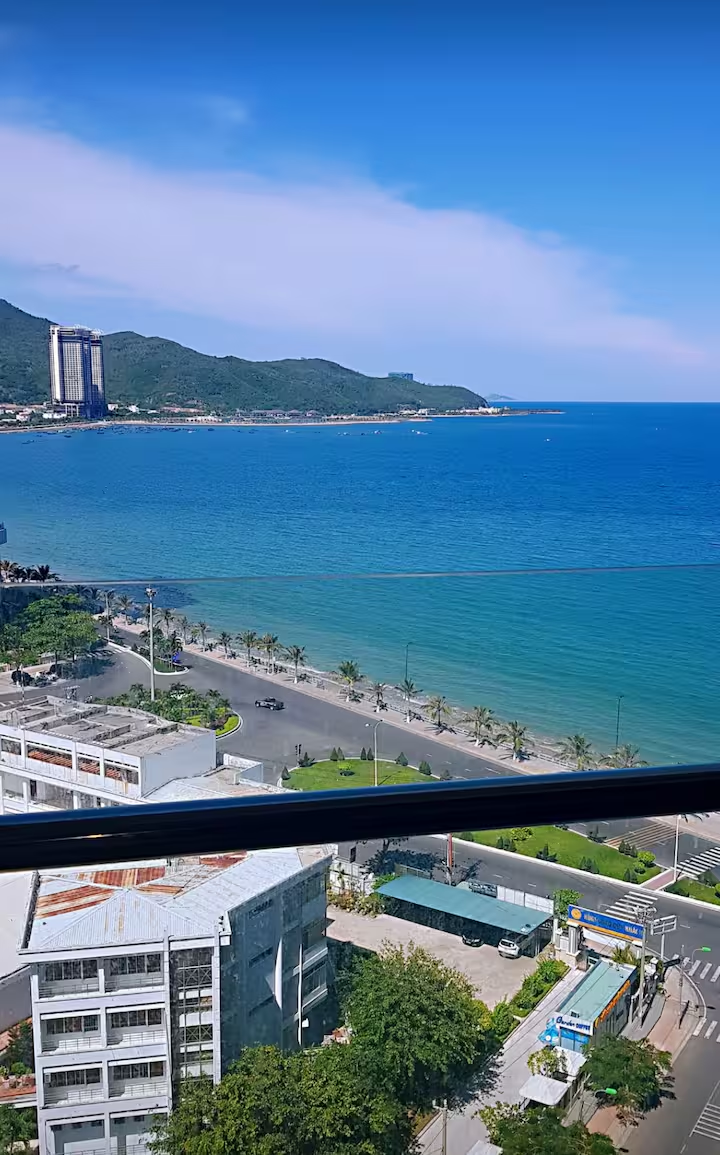 вид на море с балкона